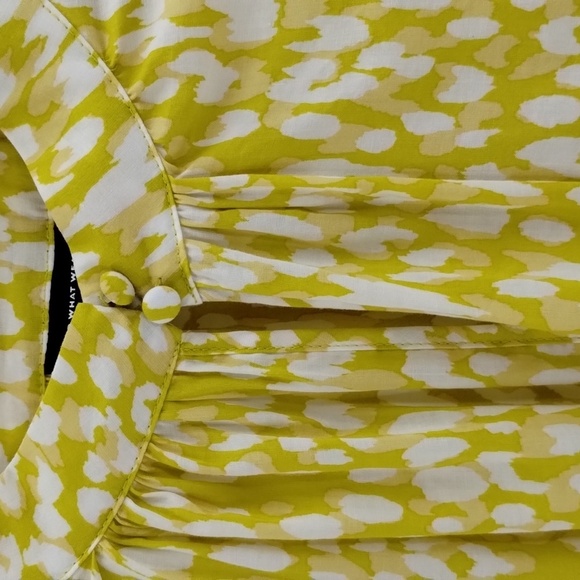 Who What Wear lime green tan white spotted print ruffle sleeve  medium blouse - Picture 3 of 7